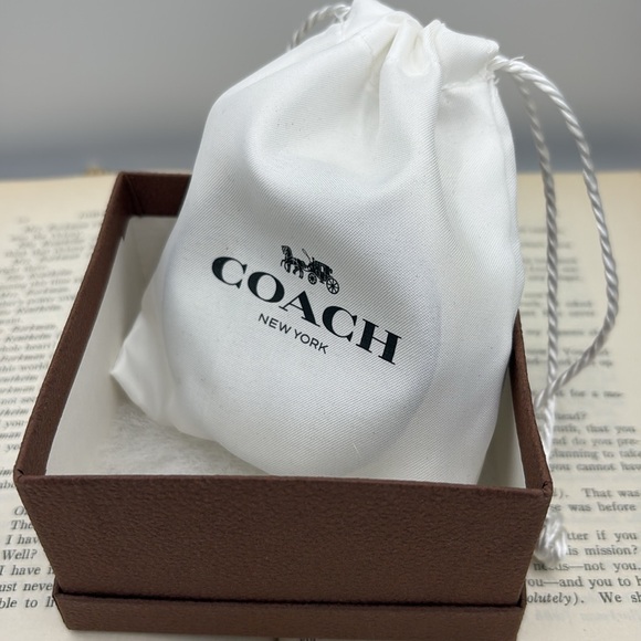 Coach Leather Off-White Bangle Bracelet with Gold-tone Grommets - Picture 8 of 8